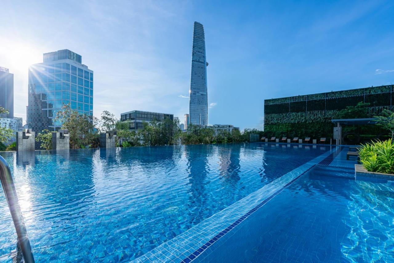 Hotel Fusion Original Saigon Centre Ciudad Ho Chi Minh  Exterior foto Landmark 81 rooftop pool