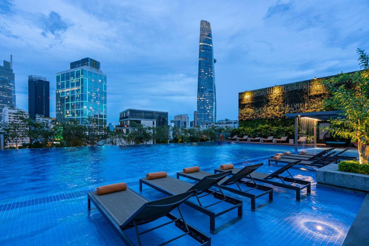 Hotel Fusion Original Saigon Centre Ciudad Ho Chi Minh  Exterior foto Landmark 81 rooftop pool