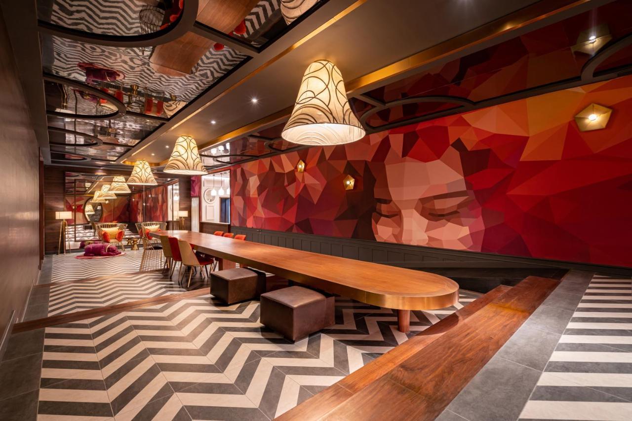 Hotel Fusion Original Saigon Centre Ciudad Ho Chi Minh  Exterior foto Starbucks Reserve Roastery, Shanghai
